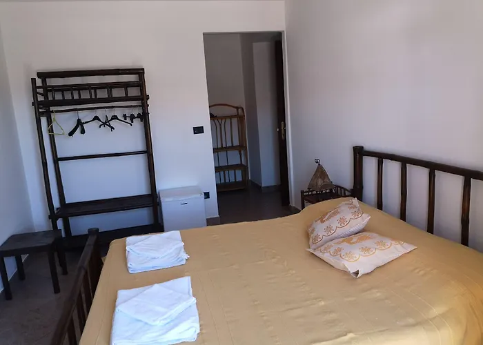 拉特拉萨酒店 3* 阿尔盖罗