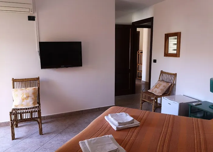 拉特拉萨酒店 住宿加早餐酒店